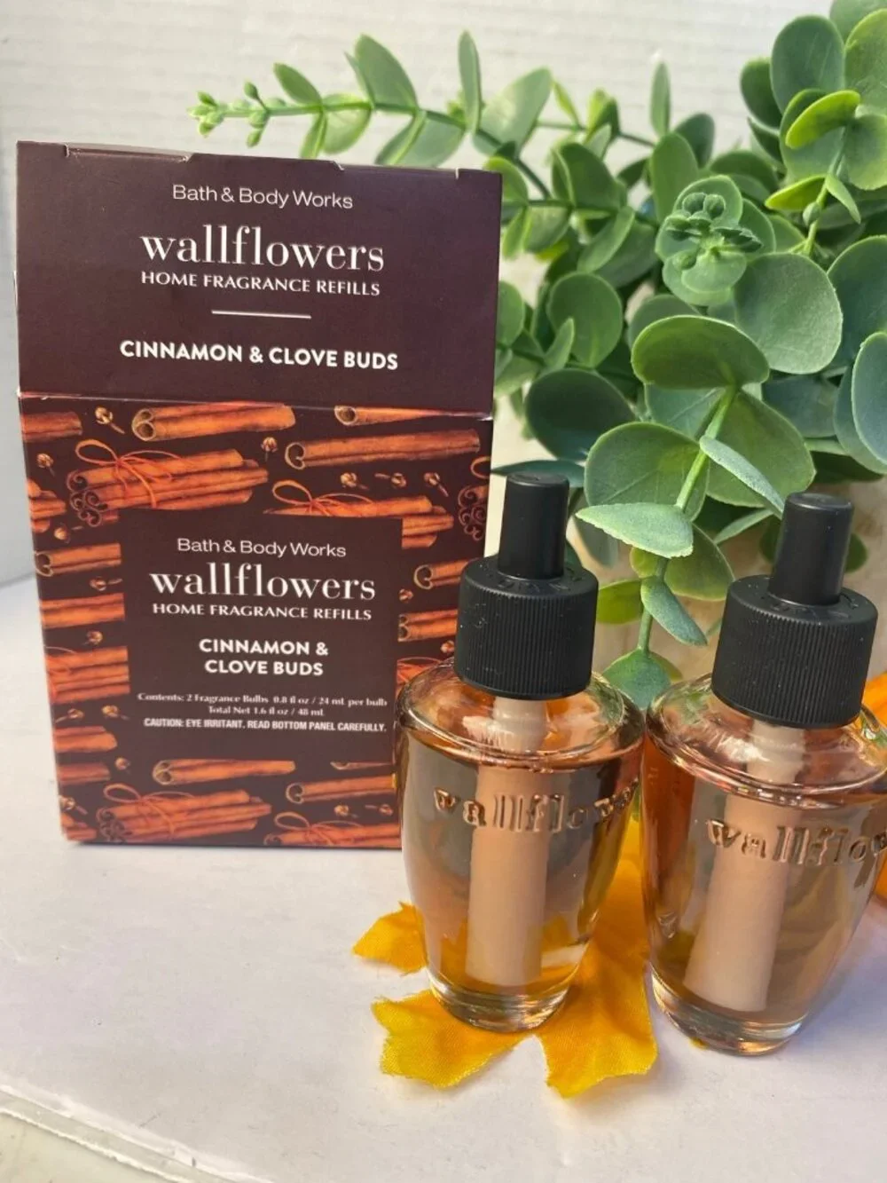 “Cinnamon & Clove Buds” Bath & Body Works 2 New Wallflower Refills Box Set